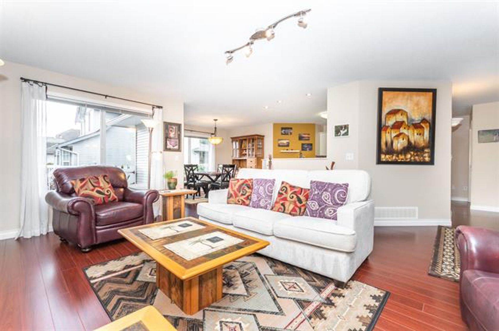 262768926-4 at 354 -  WALNUT A Harrison Lake, Harrison Hot Springs