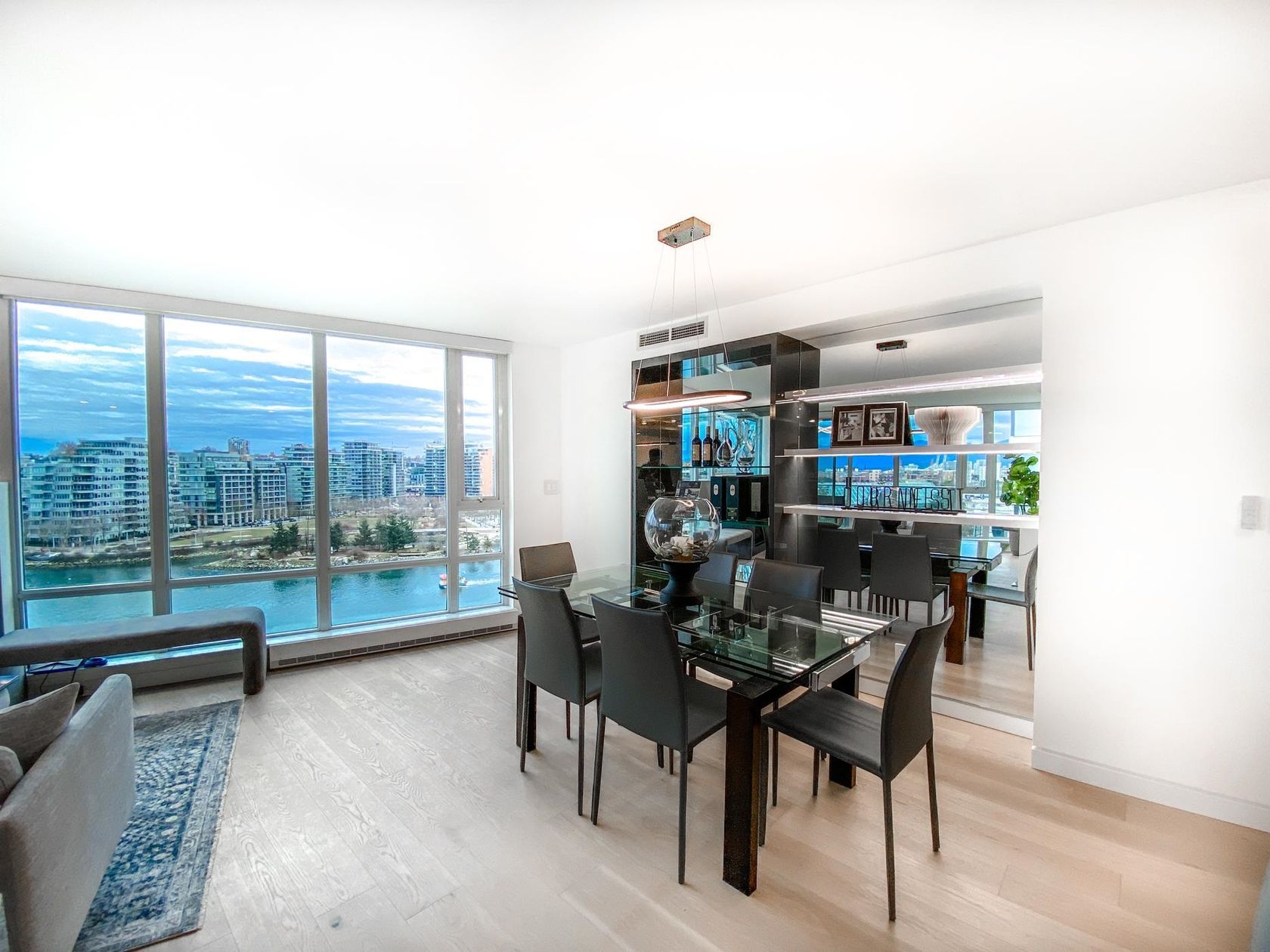 8-smithe-mews-yaletown-vancouver-west-06 at 1201 - 8 Smithe Mews, Cooperage Park (Yaletown), Vancouver West