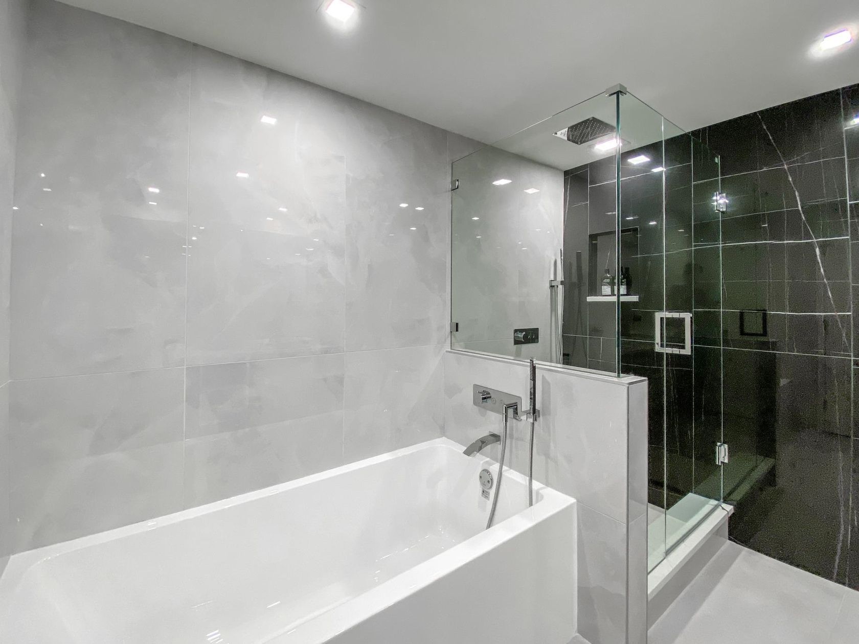 8-smithe-mews-yaletown-vancouver-west-18 at 1201 - 8 Smithe Mews, Cooperage Park (Yaletown), Vancouver West