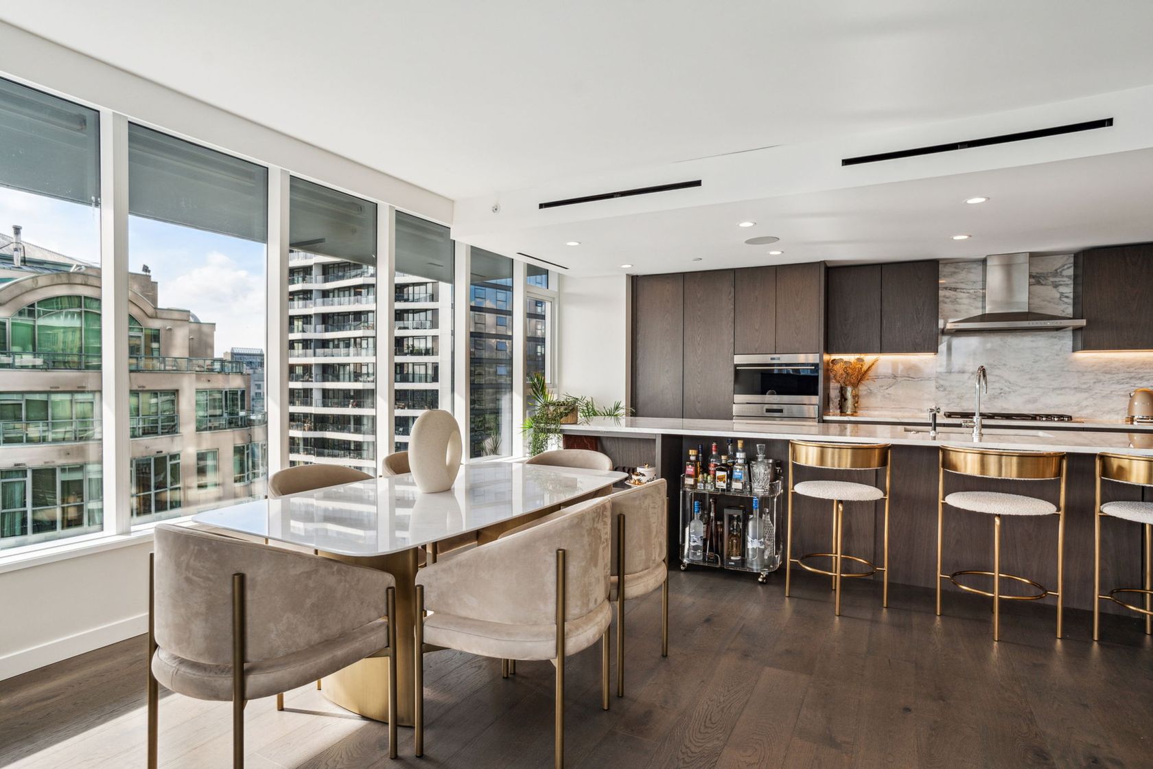 21-web-or-mls-021 at 1903 - 1335 Howe, Vancouver West