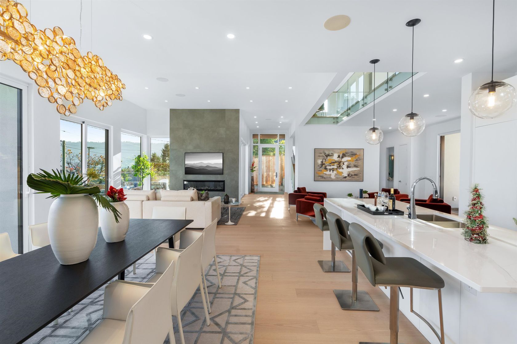 519-roslyn-boulevard-dollarton-north-vancouver-05 at 519 Roslyn Boulevard, Dollarton, North Vancouver