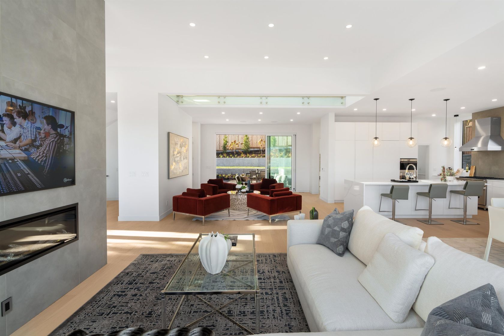 519-roslyn-boulevard-dollarton-north-vancouver-10 at 519 Roslyn Boulevard, Dollarton, North Vancouver