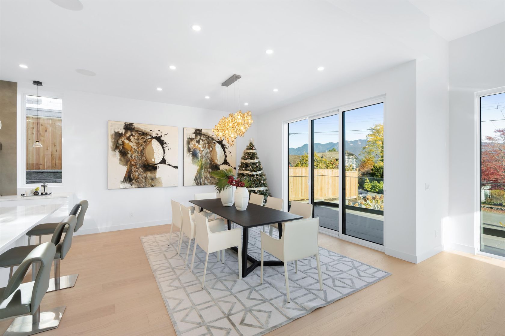 519-roslyn-boulevard-dollarton-north-vancouver-11 at 519 Roslyn Boulevard, Dollarton, North Vancouver