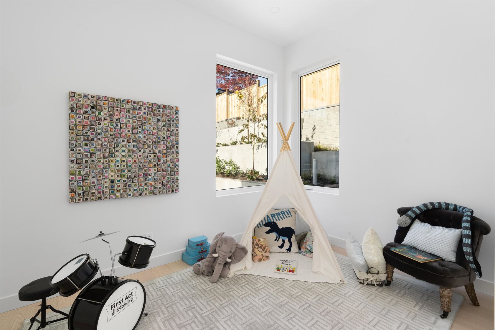 519-roslyn-boulevard-dollarton-north-vancouver-18 at 519 Roslyn Boulevard, Dollarton, North Vancouver