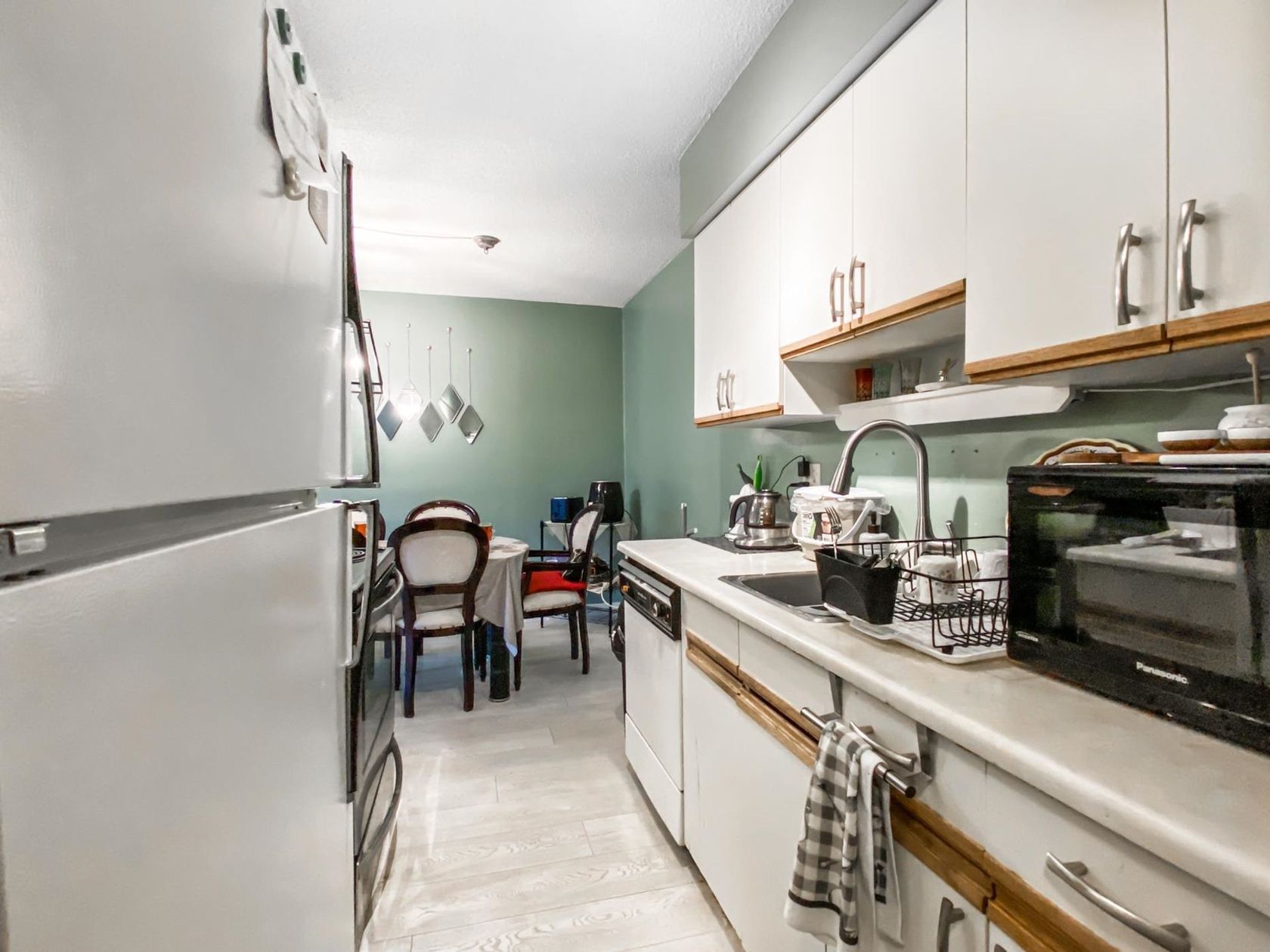 235-keith-road-cedardale-west-vancouver-06 at 1244 - 235 Keith Road, Cedardale, West Vancouver