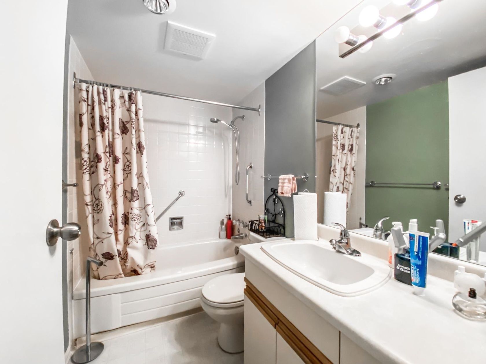 235-keith-road-cedardale-west-vancouver-09 at 1244 - 235 Keith Road, Cedardale, West Vancouver