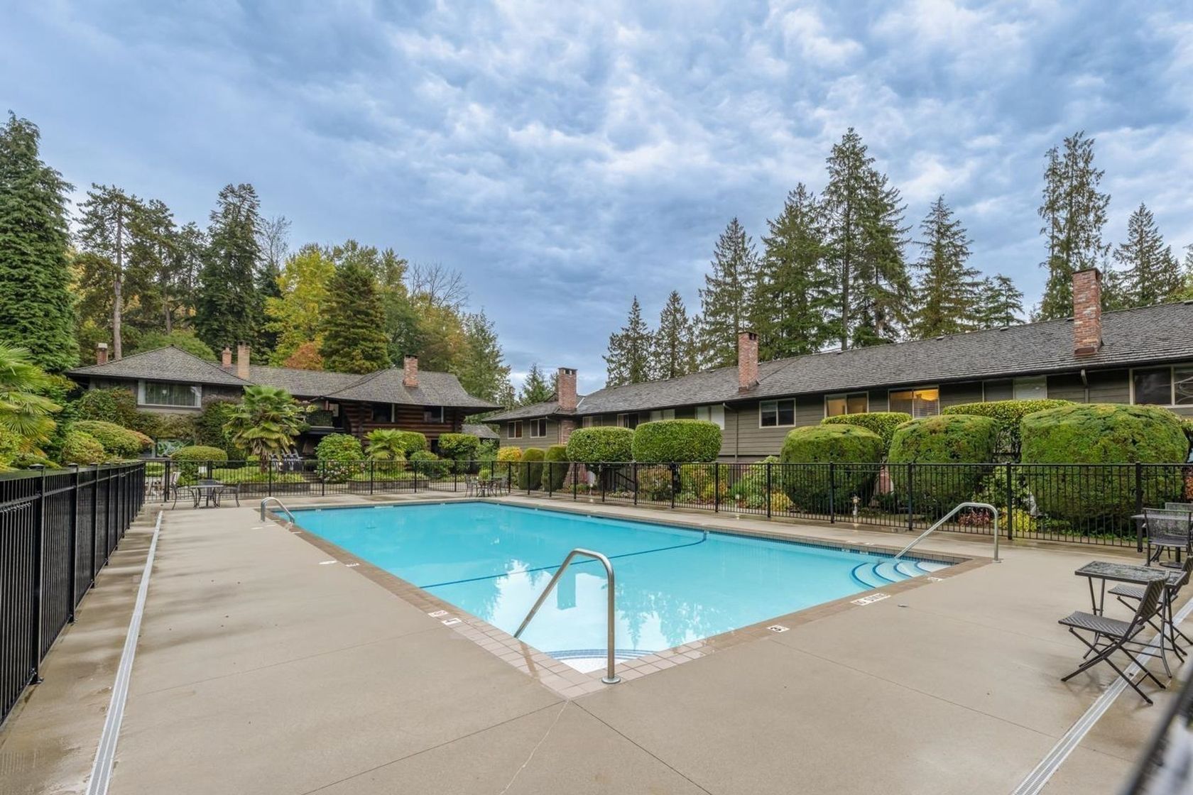 235-keith-road-cedardale-west-vancouver-19 at 1244 - 235 Keith Road, Cedardale, West Vancouver