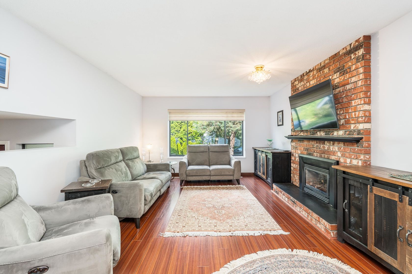 966-hosmer-court-meadow-brook-coquitlam-03 at 966 Hosmer Court, Meadow Brook, Coquitlam