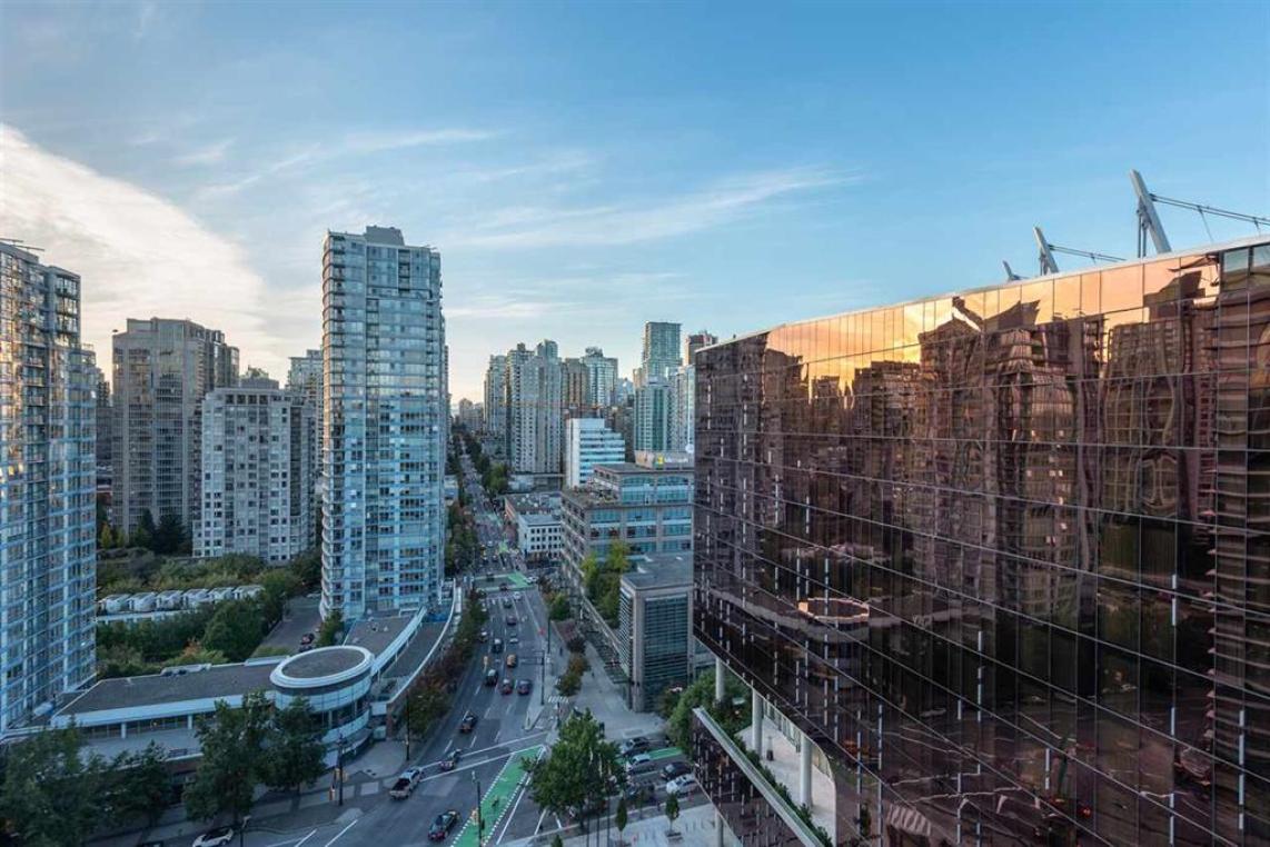 2015 - 68 Smithe STREET, Downtown VW, Vancouver West 