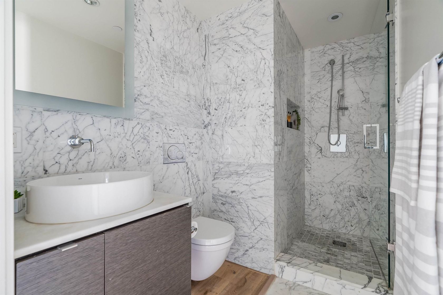 1499-w-pender-street-coal-harbour-vancouver-west-08 at 2101 - 1499 W Pender Street, Coal Harbour, Vancouver West