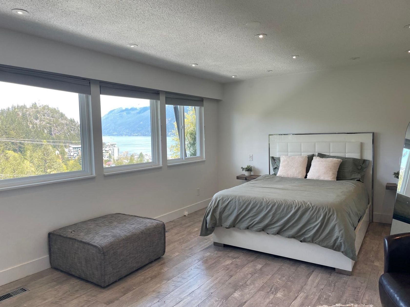 263114826-a9d5b4b5-ef63-4cca-84f9-666837e3a2b4 at 6446 - 6446 Marine Drive, Big Bend, Burnaby South