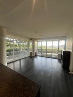 0d671c86-e532-45c5-8709-1e0180e4fcb3 at 202 - 866 Arthur Erickson PLACE, Park Royal, West Vancouver