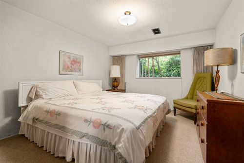 2230-queens-avenue-queens-west-vancouver-25 at 2230 Queens Avenue, Queens, West Vancouver