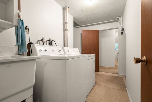 2230-queens-avenue-queens-west-vancouver-34 at 2230 Queens Avenue, Queens, West Vancouver