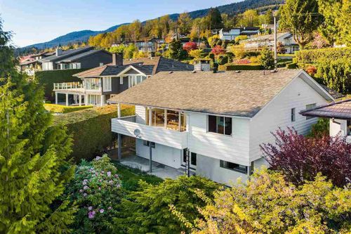 2230-queens-avenue-queens-west-vancouver-38 at 2230 Queens Avenue, Queens, West Vancouver