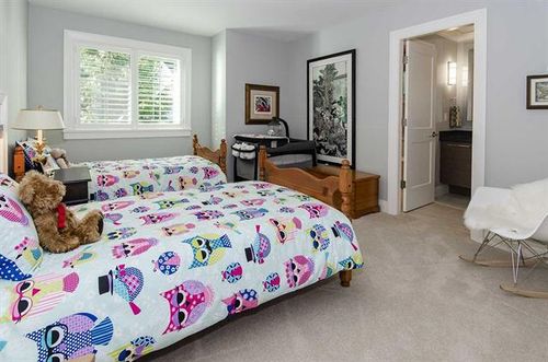 262616259-21 at 4309 Patterdale, Canyon Heights NV, North Vancouver