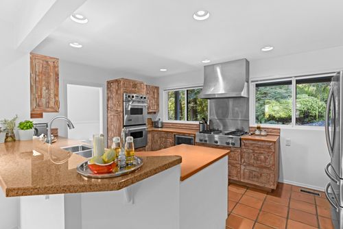 web-10 at 86 Stevens Drive, British Properties, West Vancouver