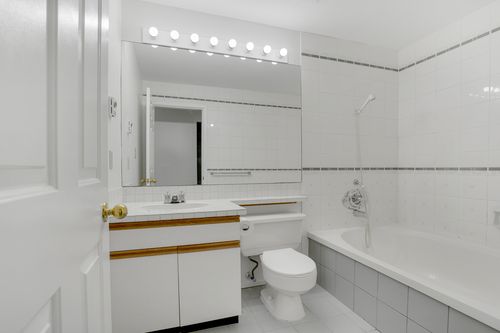 17 at 103 - 985 10th Avenue West, Fairview VW, Vancouver West