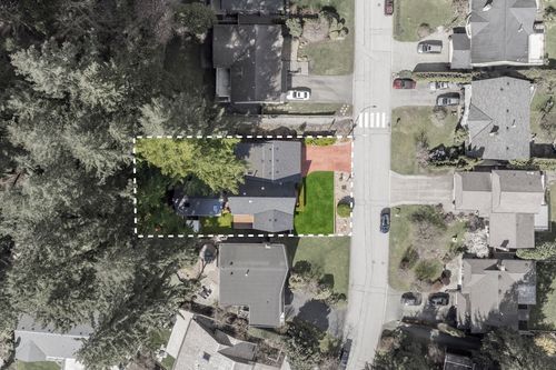 14-print-copybw-2 at 2752 Byron Road, Blueridge NV, North Vancouver