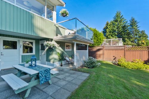 3435-wellington-cres-44 at 3435 Wellington Crescent, Edgemont, North Vancouver