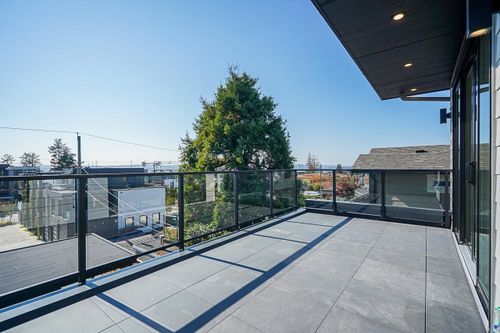 607-e-4th-street-queensbury-north-vancouver-16 at 607 E 4th Street