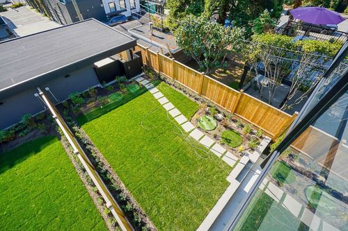 607-e-4th-street-queensbury-north-vancouver-17 at 607 E 4th Street