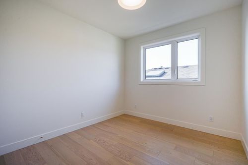 607-e-4th-street-queensbury-north-vancouver-20 at 607 E 4th Street