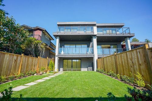 607-e-4th-street-queensbury-north-vancouver-25 at 607 E 4th Street