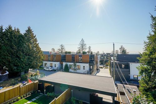 607-e-4th-street-queensbury-north-vancouver-29 at 607 E 4th Street