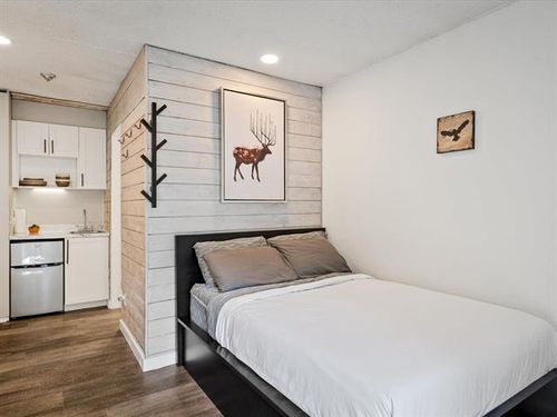 262792137-15 at 304 A/B - 2129 Lake Placid Road, Whistler Creek, Whistler