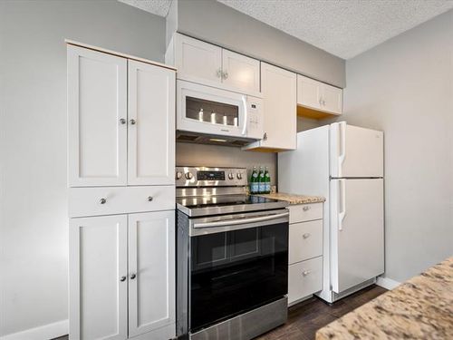 262792137-5 at 304 A/B - 2129 Lake Placid Road, Whistler Creek, Whistler