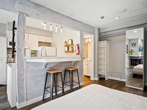 262792137-9 at 304 A/B - 2129 Lake Placid Road, Whistler Creek, Whistler