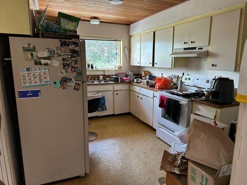 618-w-23rd-street-mosquito-creek-north-vancouver-07 at 618 W 23rd Street, Mosquito Creek, North Vancouver 618-w-23rd-street-mosquito-creek-north-vancouver-07 at 618 W 23rd Street, Mosquito Creek, North Vancouver