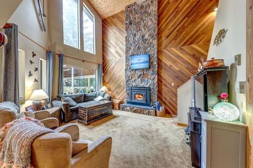 262767077-3 at 9372 Emerald Drive, Emerald Estates, Whistler