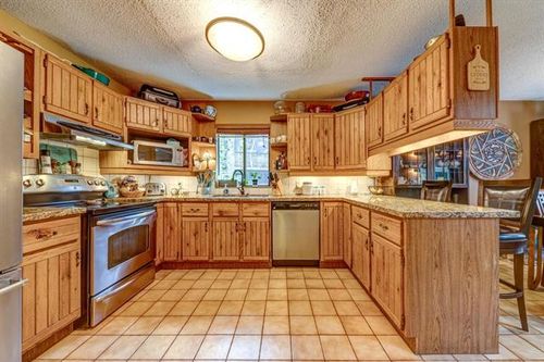 262767077-9 at 9372 Emerald Drive, Emerald Estates, Whistler