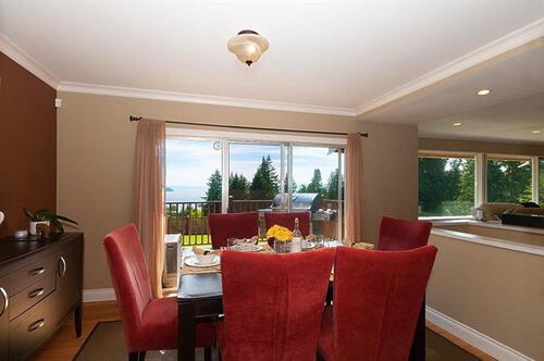 262450228-5 at 3890 Westridge Avenue, Bayridge, West Vancouver