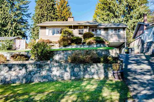 262460005 at 1004 Clements Avenue, Canyon Heights NV, North Vancouver