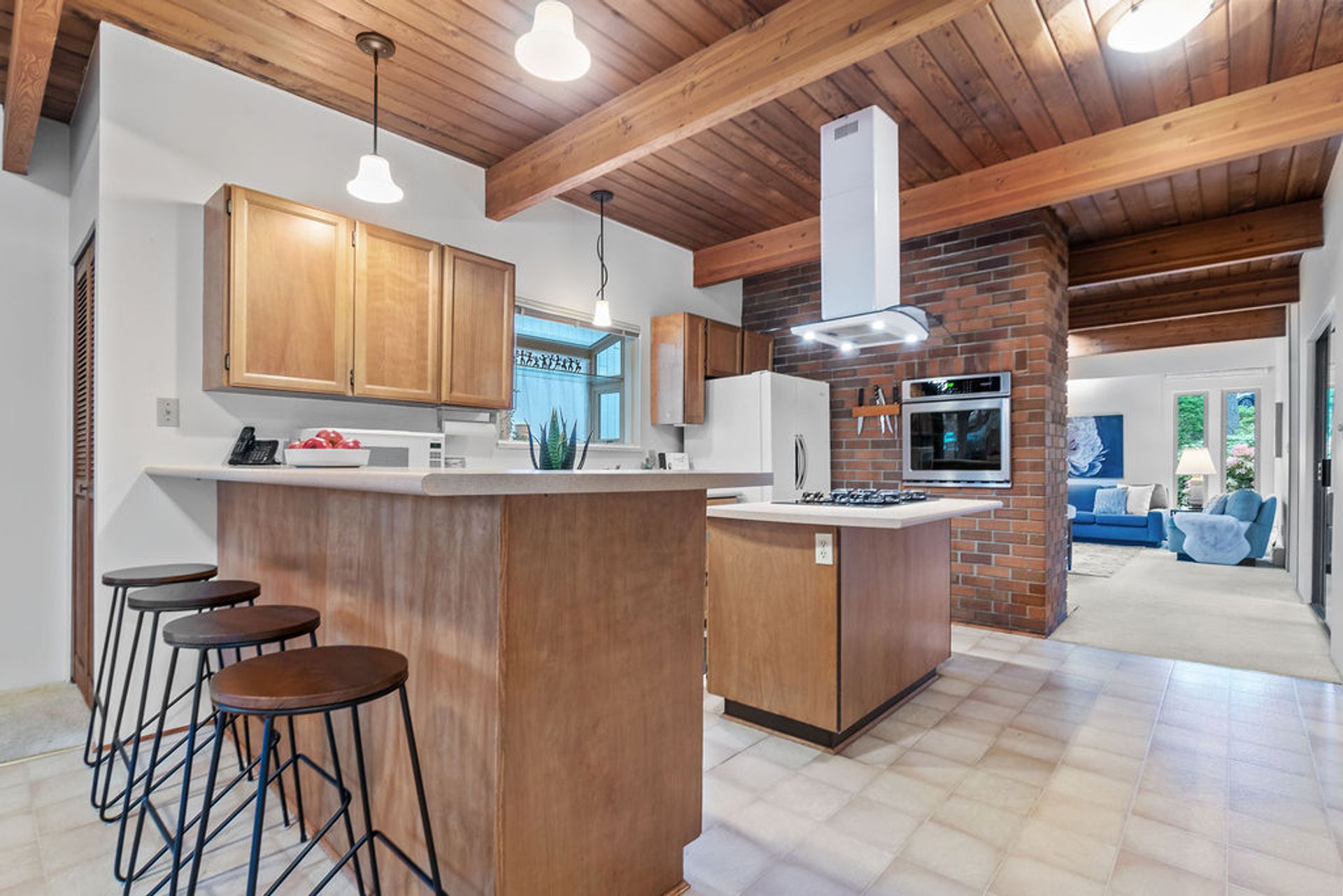 2573 Shelley Road, Blueridge NV, North Vancouver - 2573-shelley-road-blueridge-north-vancouver-12 2573 Shelley Road, Blueridge NV, North Vancouver - 2573-shelley-road-blueridge-north-vancouver-12