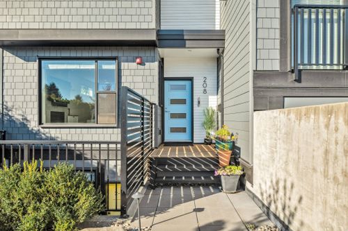 208-e-22nd-street-central-lonsdale-north-vancouver-34 at 208 E 22nd Street, Central Lonsdale, North Vancouver