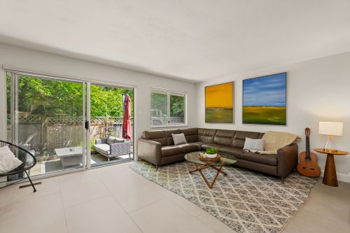 11 at 880 Ruckle Court, Roche Point, North Vancouver 11 at 880 Ruckle Court, Roche Point, North Vancouver