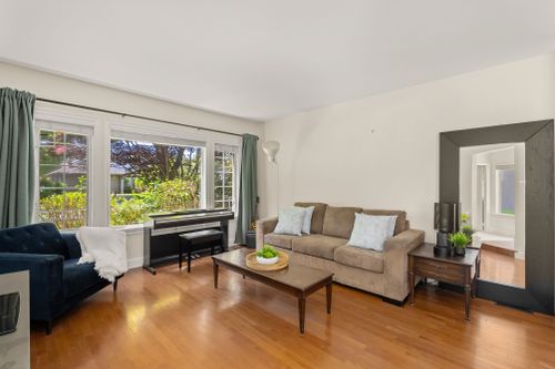 3 at 880 Ruckle Court, Roche Point, North Vancouver 3 at 880 Ruckle Court, Roche Point, North Vancouver