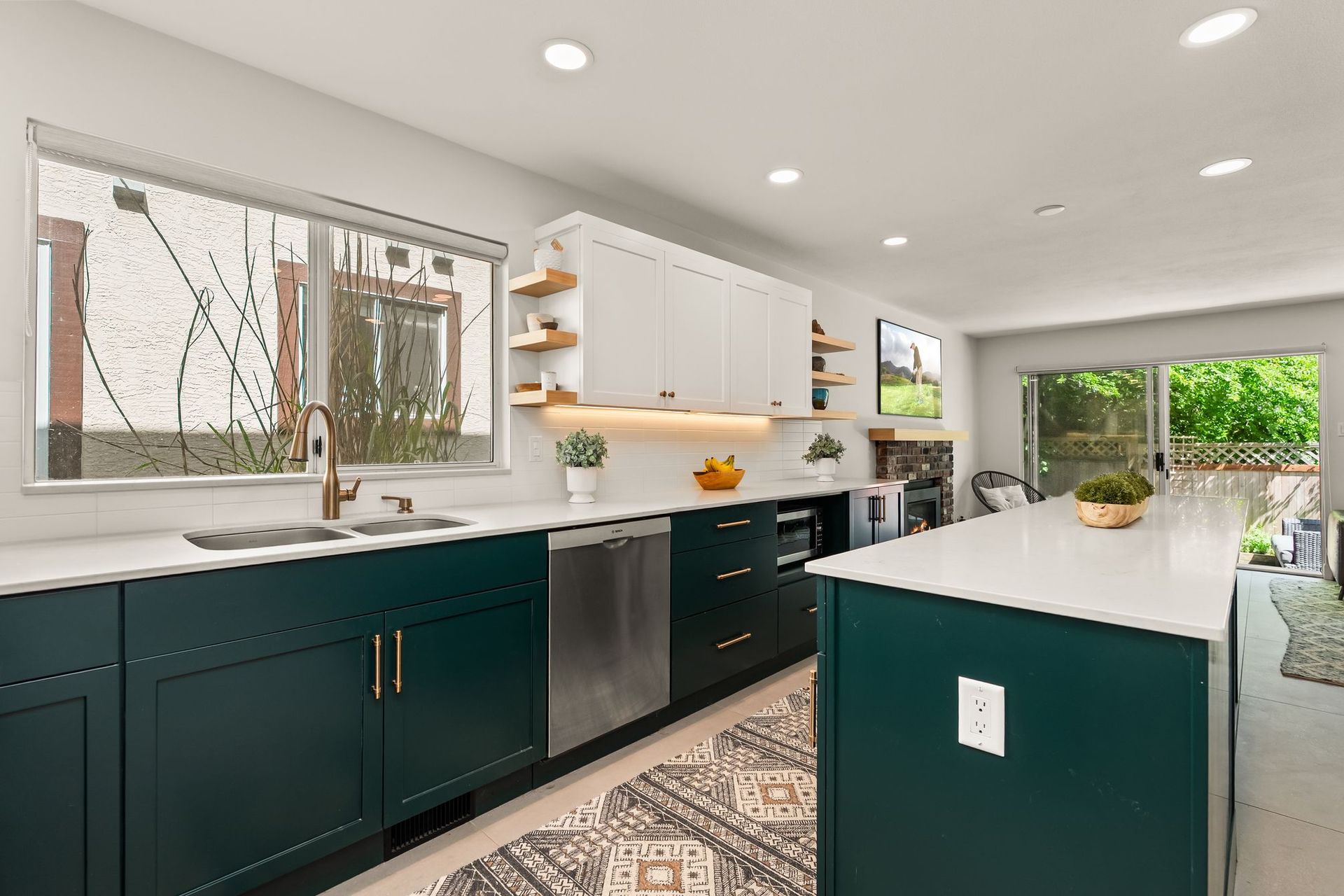 880 Ruckle Court, Roche Point, North Vancouver - 880-ruckle-ct-north-vancouver-18 880 Ruckle Court, Roche Point, North Vancouver - 880-ruckle-ct-north-vancouver-18