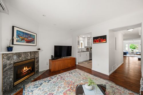 9 at 262 E 10th Street, Central Lonsdale, North Vancouver