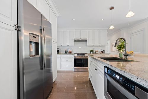 814-plymouth-dr-43 at 814 Plymouth Drive, Windsor Park NV, North Vancouver