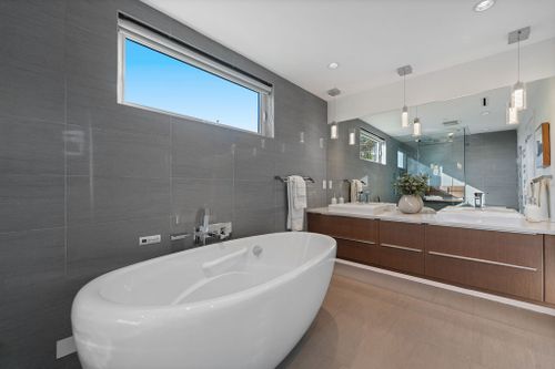 24-3373-radcliffe-40 at 3373 Radcliffe Avenue, West Bay, West Vancouver