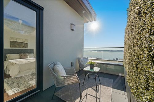 33-3373-radcliffe-98 at 3373 Radcliffe Avenue, West Bay, West Vancouver