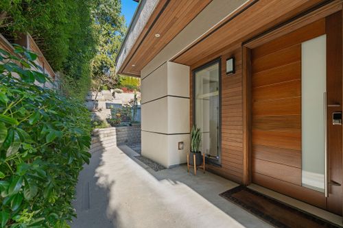 5-welcome-to-3373-radcliffe-103 at 3373 Radcliffe Avenue, West Bay, West Vancouver