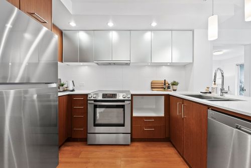 221-e-3rd-st-3 at 304 - 221 East 3rd Street, Lower Lonsdale, North Vancouver