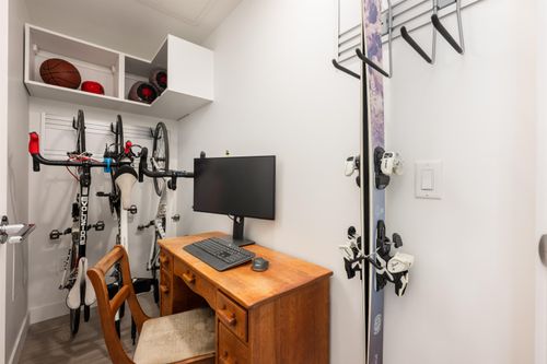 707-e-3rd-street-queensbury-north-vancouver-14 at 208 - 707 E 3rd Street, Queensbury, North Vancouver