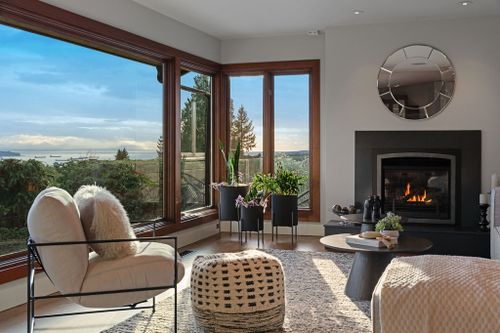 10-124-carisbrooke-cres-65 at 124 Carisbrooke Crescent, Upper Lonsdale, North Vancouver